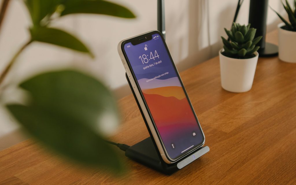 Best Wireless Chargers for iOS and Android Phones available for sale at Philippines gadget store SM Cyberzone