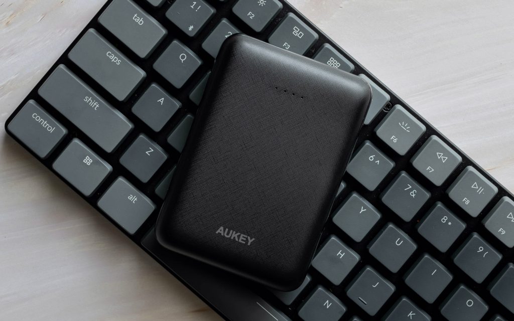 Lightweight and Pocketable Powerbanks Available in SM Malls Online portable mobile charger